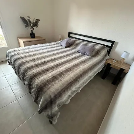 625 Marina Di Santa Giulia Proche 아파트 *
