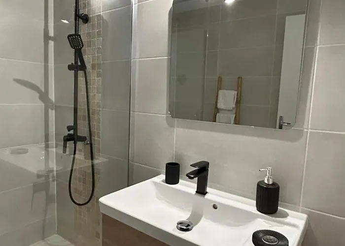 625 Marina Di Santa Giulia Proche